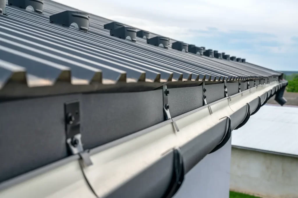 When Does a Roof Need a Drainage System